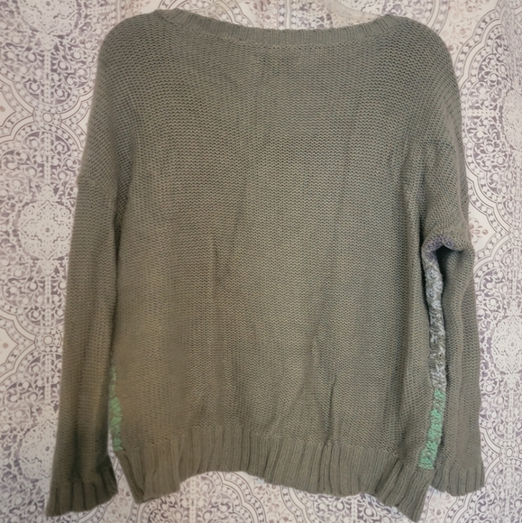 AE Sweater - Picture 4 of 4